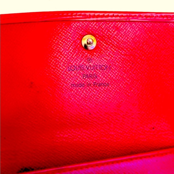 Authentic Louis Vuitton Red Epi Wallet. Serial #: SP0996 - Picture 6 of 9